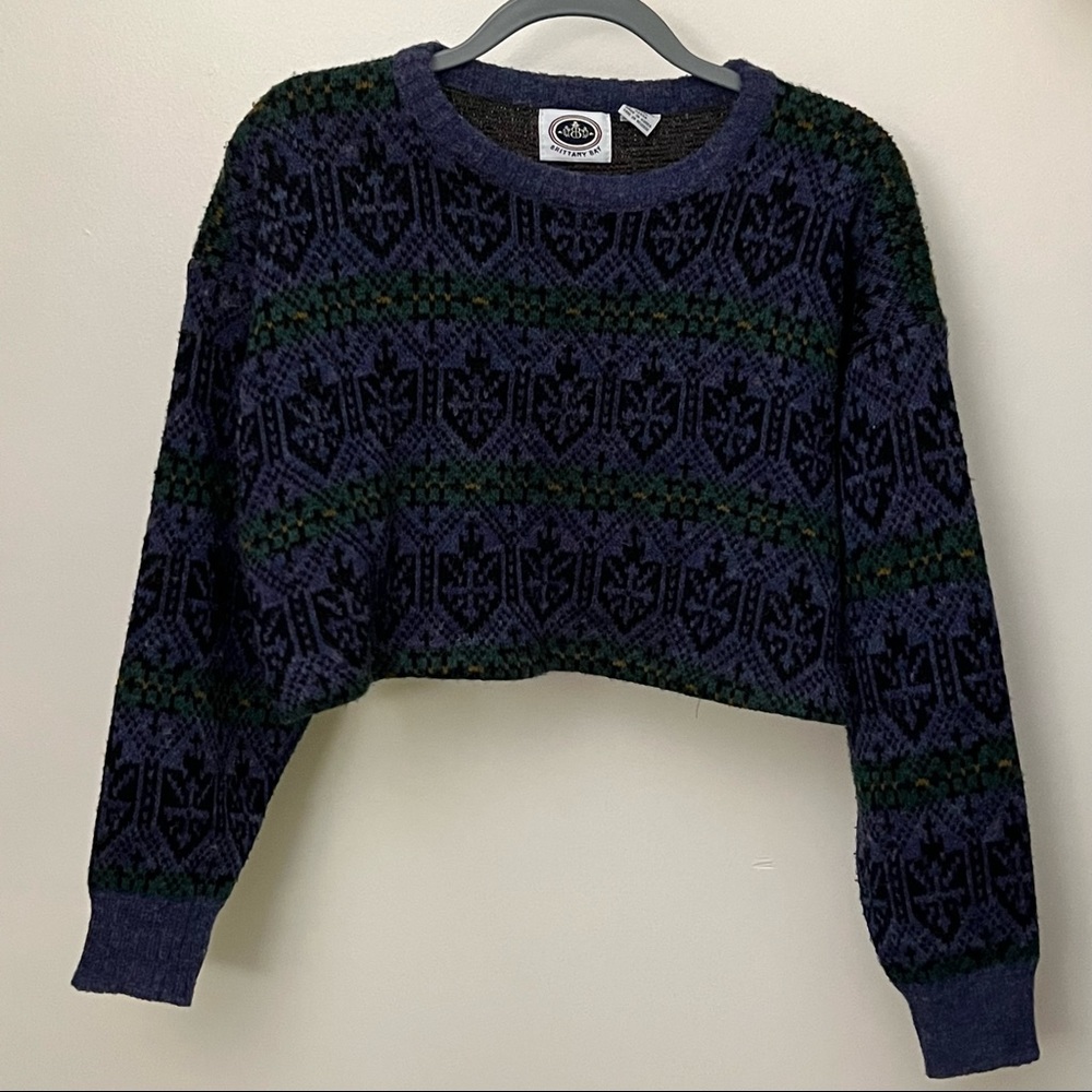 Cozy Patterned Blue and Green Sweater